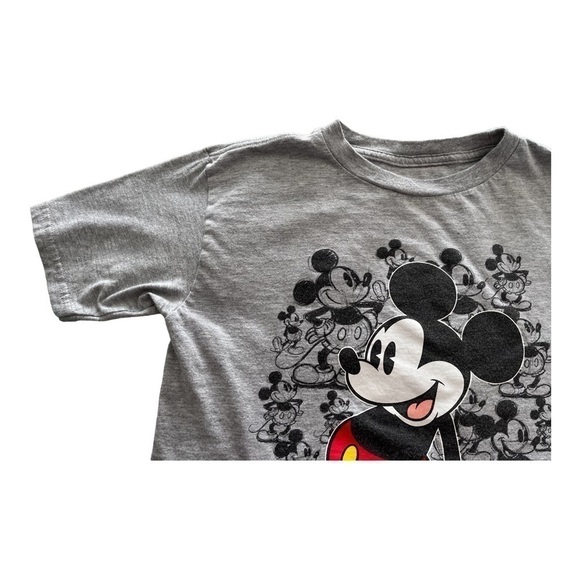 disney casual Red Mickey Mouse gray T-shirt Girls M (8) - Picture 2 of 9